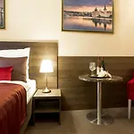 Milada Aparthotel 4*