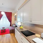 Milada Apartahotel 4*