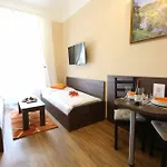 Milada Apartahotel 4*