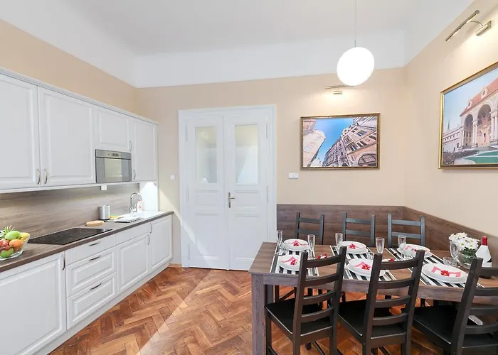 Milada Aparthotel 4*